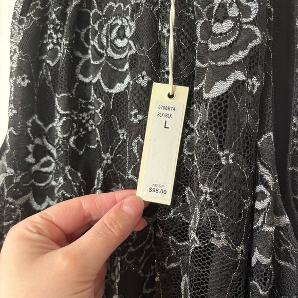 🎉4/30$🎉 Max Studio Black Lace Halter Blouse - Size L (NWT) - Picture 2 of 7